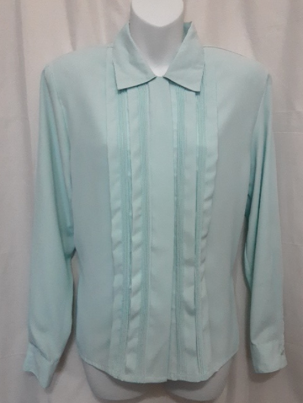 Christie & Jill Petite Light Mint Pleated Button-Front Blouse
